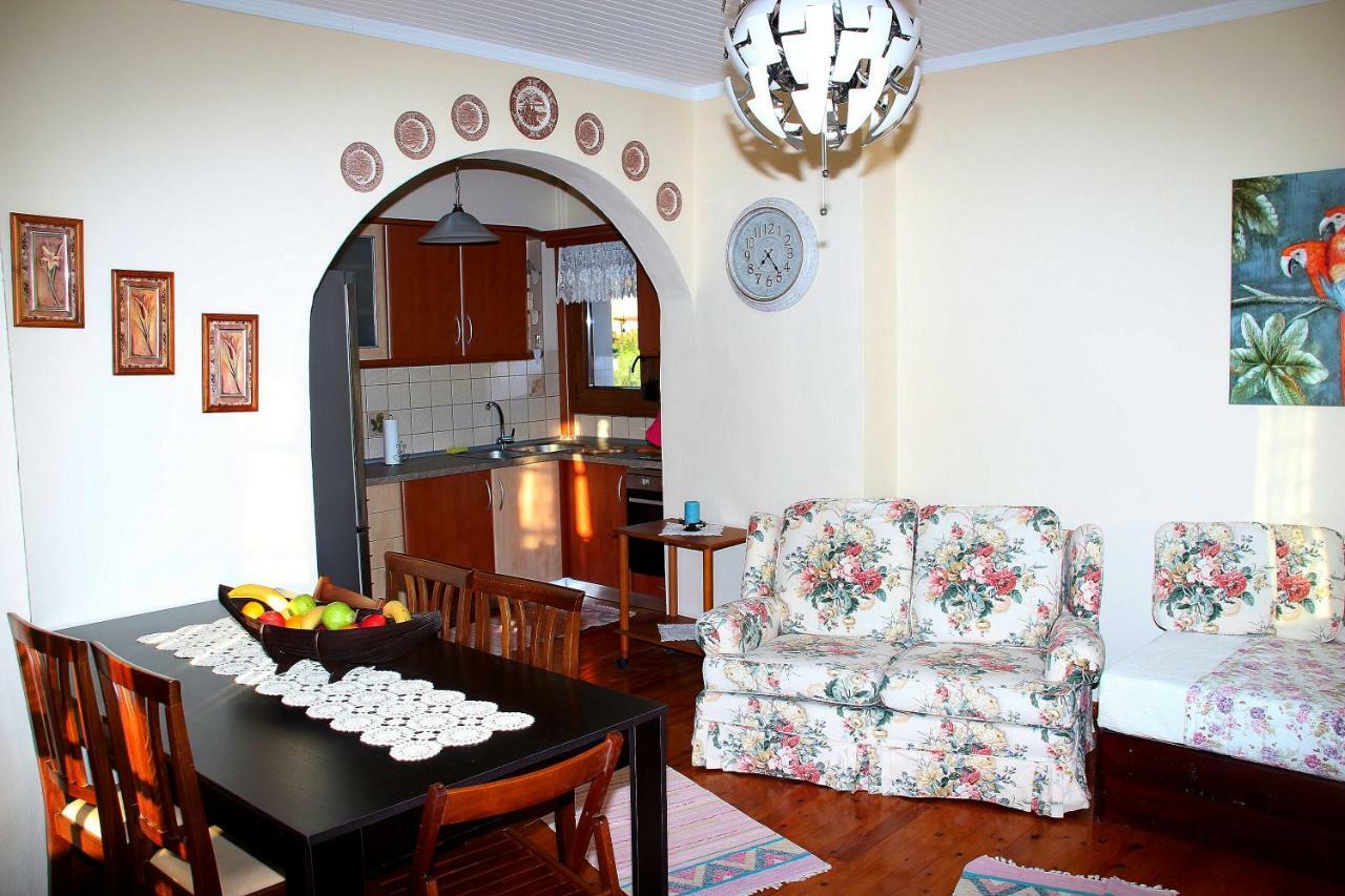 Villa Olga Prínos Esterno foto