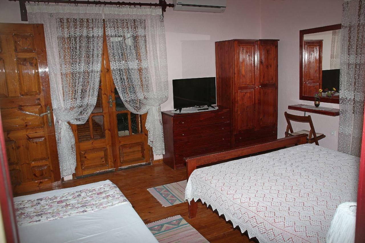 Villa Olga Prínos Esterno foto
